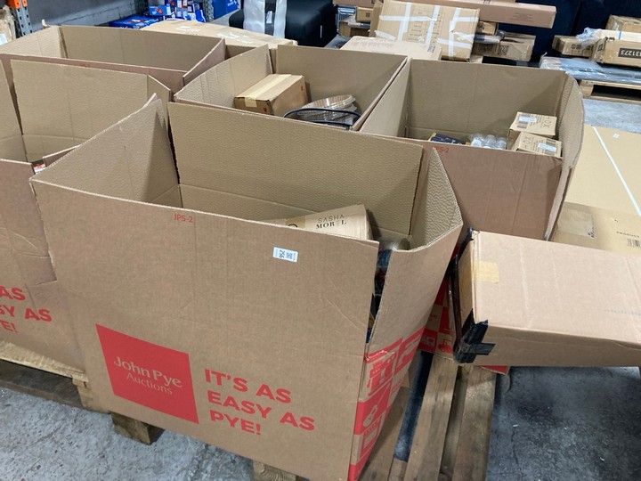 Lot 256  
            Marchington SR17 - Delivery or Collection 

                
PALLET OF ASSORTED ITEMS TO INCLUDE PACK OF 20 VELVET CLOTHES HANGERS IN BLACK: L...