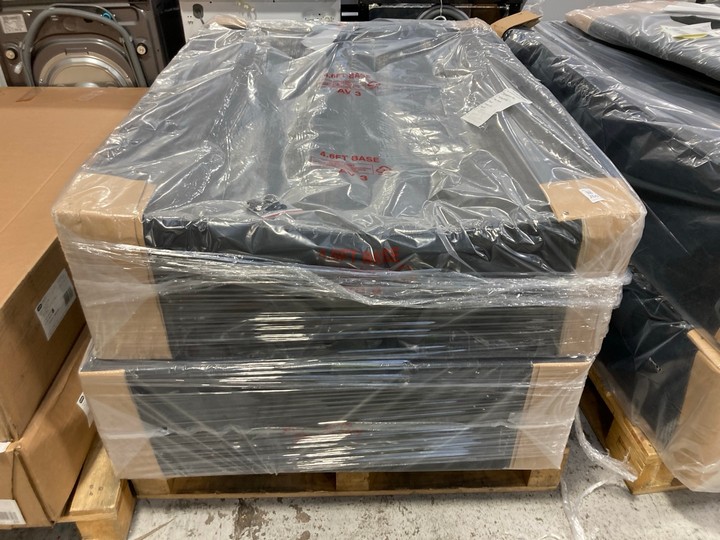 Lot 260  
            Marchington SR17 - Delivery or Collection 

                
DOUBLE DIVAN BASE IN BLACK: LOCATION - B4