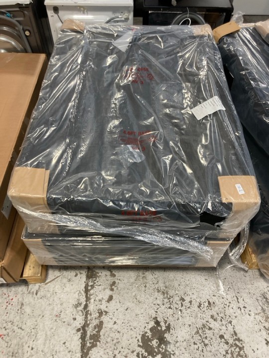 Lot 260  
            Marchington SR17 - Delivery or Collection 

                
DOUBLE DIVAN BASE IN BLACK: LOCATION - B4 - Image 4