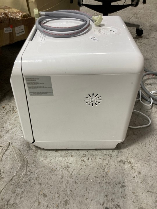 Lot 288  
            Marchington SR17 - Delivery or Collection 

                
COMFEE TABLE TOP DISHWASHER MODEL : CDWMT305W - ORIGINAL RRP - £269: LOCATION - B6 - Image 3