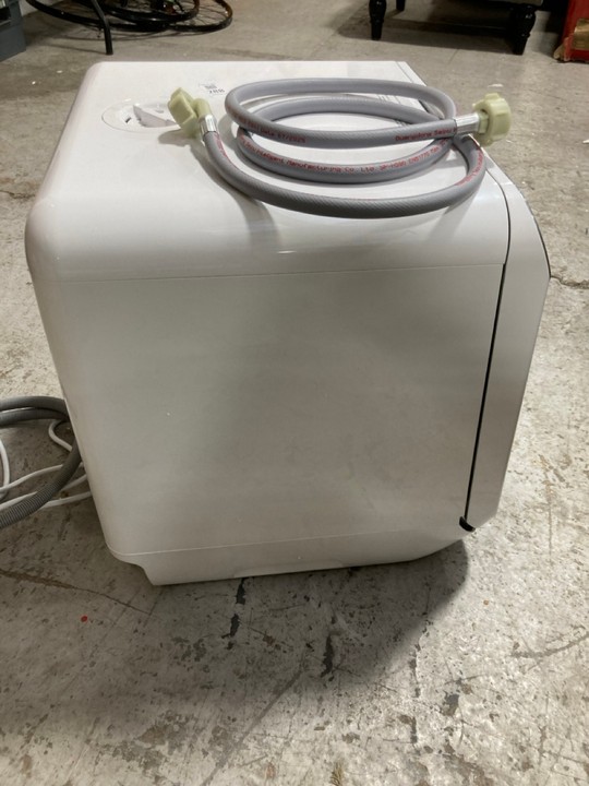 Lot 288  
            Marchington SR17 - Delivery or Collection 

                
COMFEE TABLE TOP DISHWASHER MODEL : CDWMT305W - ORIGINAL RRP - £269: LOCATION - B6 - Image 5