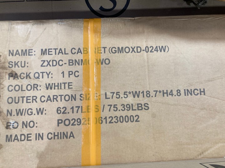 Lot 290  
            Marchington SR17 - Delivery or Collection 

                
PALLET OF ASSORTED ITEMS TO INCLUDE METAL STORAGE CABINET IN WHITE: LOCATION - B6... - Image 4