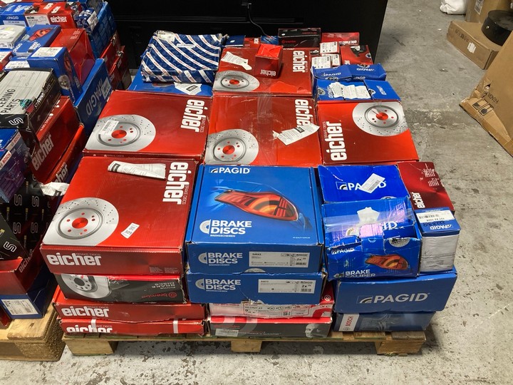Lot 309  
            Marchington SR17 - Delivery or Collection 

                
PALLET OF ASSORTED VEHICLE PARTS TO INCLUDE PAGID 54643 2 DISC SET: LOCATION - B8...