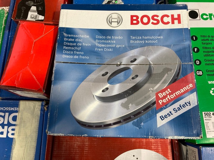 Lot 312  
            Marchington SR17 - Delivery or Collection 

                
PALLET OF ASSORTED VEHICLE PARTS TO INCLUDE PAGID 55544GC 2 BRAKE DISC SET: LOCAT... - Image 3