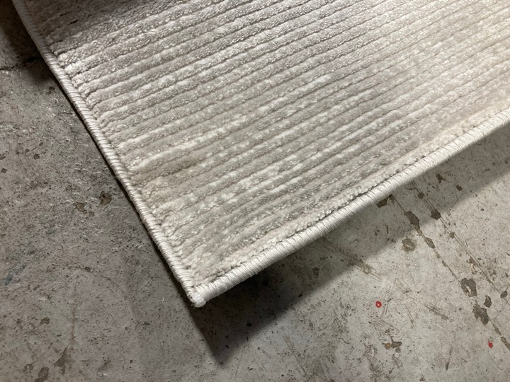 Lot 325  
            Marchington SR17 - Delivery or Collection 

                
THE RUGS CARMEL LARGE FLOOR RUG IN GREY/CREAM : SIZE 200 X 290CM: LOCATION - BR5 - Image 2