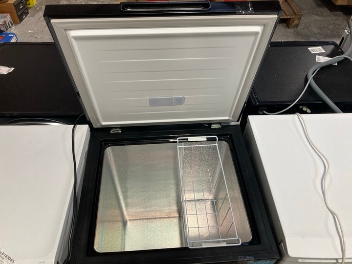 Lot 35  
            Marchington SR17 - Delivery or Collection 

                
FRIDGEMASTER 142L CHEST FREEZER MODEL : MCF142EB - ORIGINAL RRP - £169: LOCATION ... - Image 2