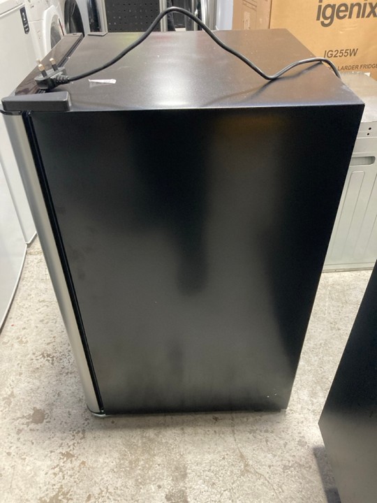 Lot 38  
            Marchington SR17 - Delivery or Collection 

                
HCK 115L WINE COOLER WITH GLASS DOOR MODEL : SC-130B-E - ORIGINAL RRP - £449: LOC... - Image 4