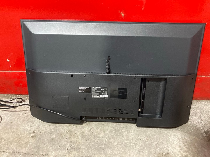 Lot 3  
            Marchington SR17 - Delivery or Collection 

                
JVC ROKU 32" SMART HD READY HDR LED TV MODEL : LT-32CR230B - ORIGINAL RRP - £139:... - Image 2