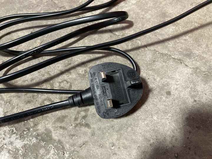 Lot 3  
            Marchington SR17 - Delivery or Collection 

                
JVC ROKU 32" SMART HD READY HDR LED TV MODEL : LT-32CR230B - ORIGINAL RRP - £139:... - Image 4