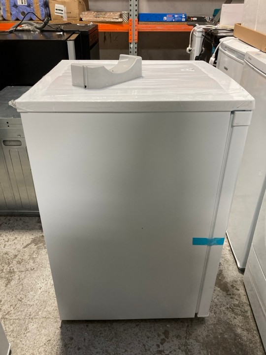 Lot 40  
            Marchington SR17 - Delivery or Collection 

                
IGENIX UNDER COUNTER LARDER FRIDGE MODEL : IG255W - ORIGINAL RRP - £149: LOCATION... - Image 3