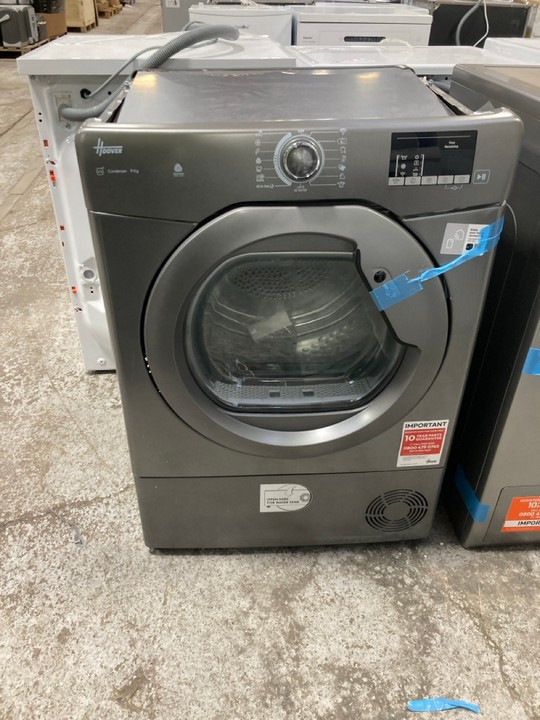 Lot 43  
            Marchington SR17 - Delivery or Collection 

                
HOOVER 9KG CONDENSER TUMBLE DRYER MODEL : HLEC9DRGR-80 - ORIGINAL RRP - £329: LOC...