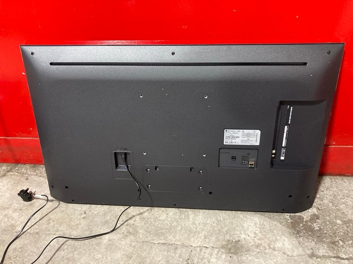 Lot 4  
            Marchington SR17 - Delivery or Collection 

                
LG 43" NANOCELL SMART TV - MODEL : 43NANO81A6A - ORIGINAL RRP - £329: LOCATION - A1T - Image 2