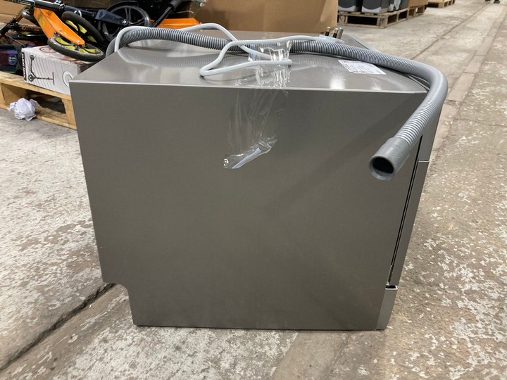 Lot 60  
            Marchington SR17 - Delivery or Collection 

                
COMFEE TABLE TOP DISHWASHER MODEL :KWH-TD602-S - ORIGINAL RRP - £219: LOCATION - B3 - Image 3