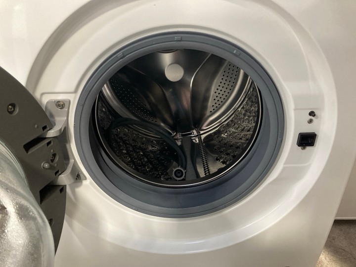 Lot 66  
            Marchington SR17 - Delivery or Collection 

                
SAMSUNG SERIES 5 11KG WASHING MACHINE MODEL : WW11DG5B25TE - ORIGINAL RRP - £629:... - Image 2