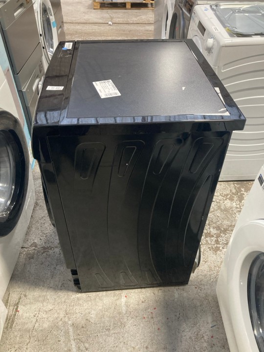 Lot 67  
            Marchington SR17 - Delivery or Collection 

                
RUSSELL HOBBS 8KG FREESTANDING CONDENSER TUMBLE DRYER MODEL : RH8CTD111B - ORIGIN... - Image 4