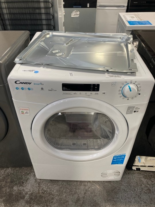 Lot 68  
            Marchington SR17 - Delivery or Collection 

                
CANDY SMART PRO 9KG HEAT PUMP TUMBLE DRYER MODEL : CSOEH9A2DE-80 - ORIGINAL RRP -...