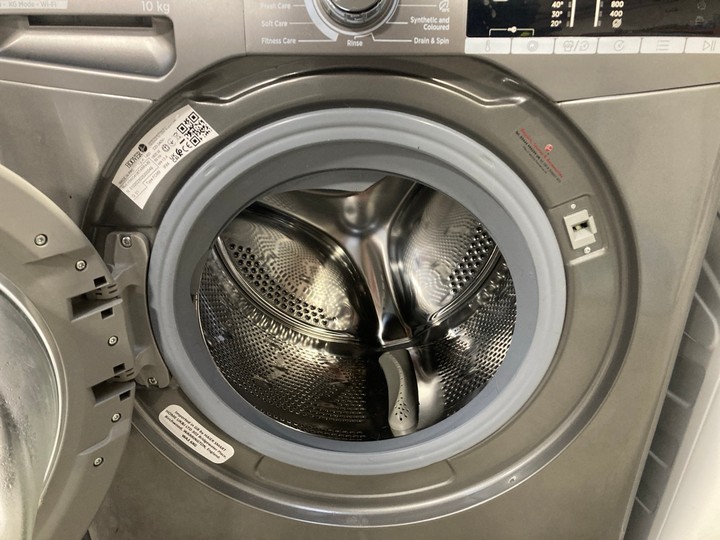 Lot 69  
            Marchington SR17 - Delivery or Collection 

                
HOOVER H-WASH 300 FREESTANDING WASHING MACHINE MODEL : H3WO4105TARR4-80 - ORIGINA... - Image 2