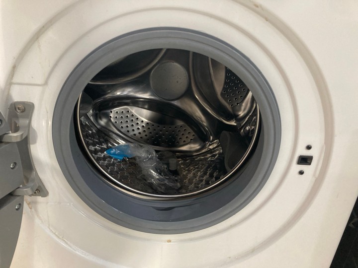 Lot 76  
            Marchington SR17 - Delivery or Collection 

                
COMFEE 9KG FREESTANDING WASHING MACHINE MODEL : CFE12EW90 - ORIGINAL RRP - £269: ... - Image 2