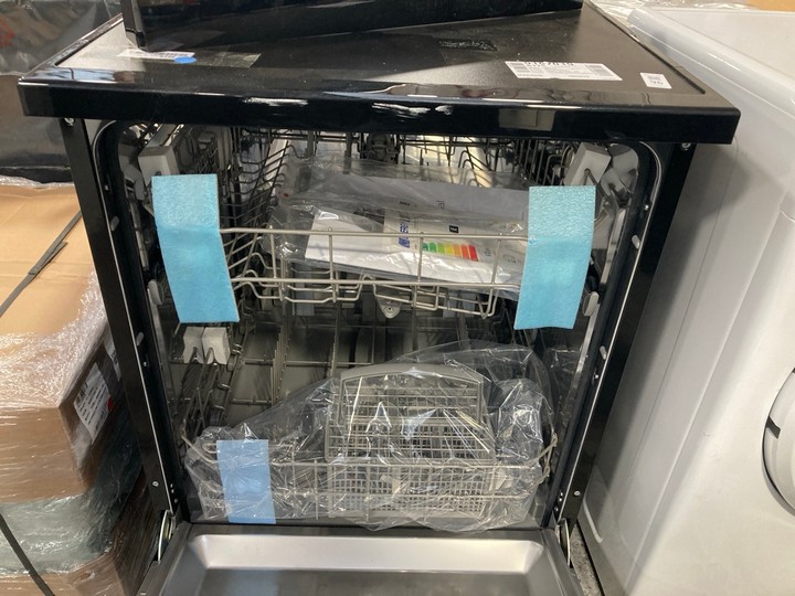 Lot 96  
            Marchington SR17 - Delivery or Collection 

                
COMFEE FREESTANDING DISHWASHER MODEL : CDWPF1201PB-UK - ORIGINAL RRP - £619: LOCA... - Image 2