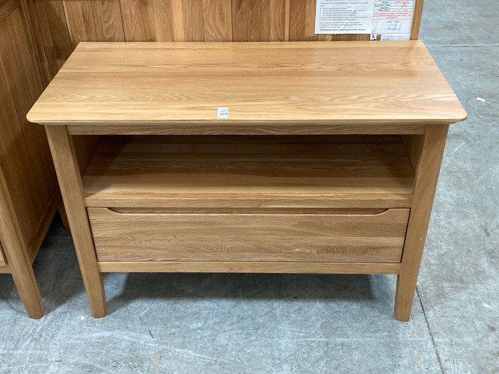Lot 104  
            Marchington SR10 - Delivery or Collection 

                
OAK FURNITURELAND COPENHAGEN SMALL TV UNIT IN NATURAL SOLID OAK FINISH - ORIGINAL...