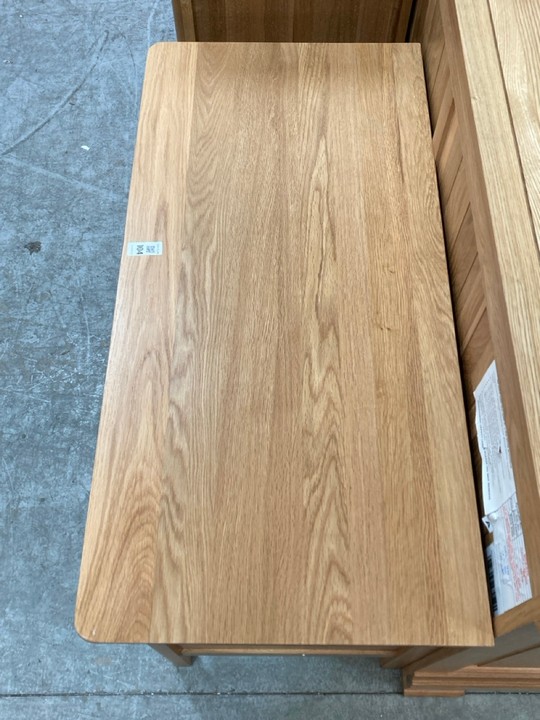 Lot 104  
            Marchington SR10 - Delivery or Collection 

                
OAK FURNITURELAND COPENHAGEN SMALL TV UNIT IN NATURAL SOLID OAK FINISH - ORIGINAL...