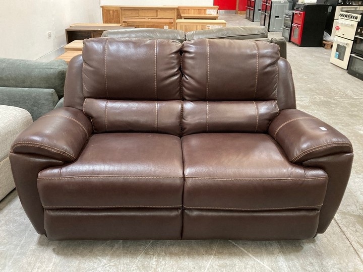 Lot 117  
            Marchington SR10 - Delivery or Collection 

                
OAK FURNITURELAND ARLINGTON 2 SEATER SOFA IN TWO TONE BROWN LEATHER - ORIGINAL RR...