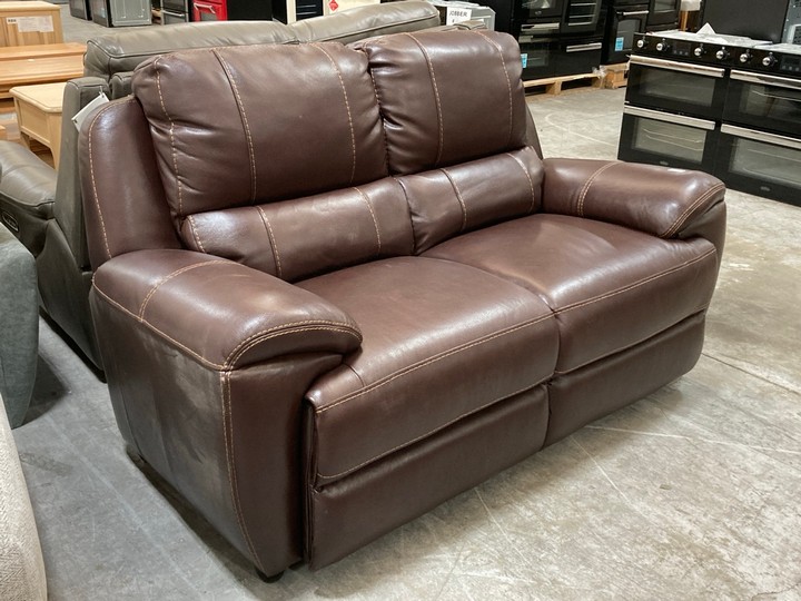 Lot 117  
            Marchington SR10 - Delivery or Collection 

                
OAK FURNITURELAND ARLINGTON 2 SEATER SOFA IN TWO TONE BROWN LEATHER - ORIGINAL RR...