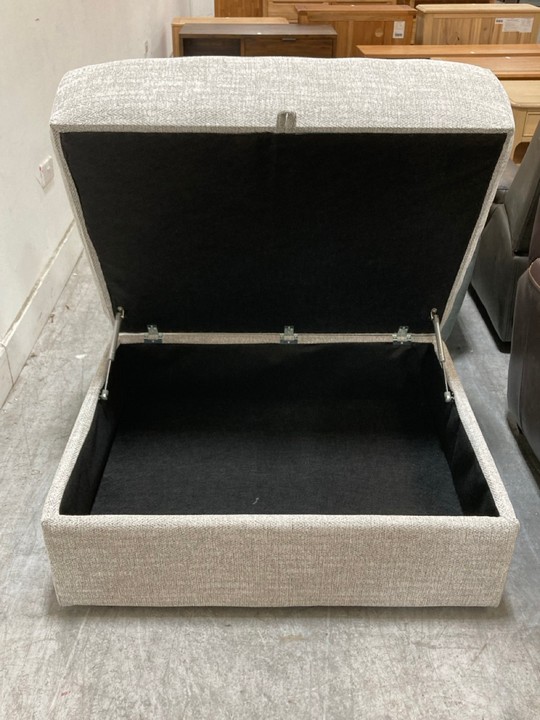 Lot 118  
            Marchington SR10 - Delivery or Collection 

                
OAK FURNITURELAND MORGAN STORAGE FOOTSTOOL IN SANTOS SILVER - ORIGINAL RRP £499.9...