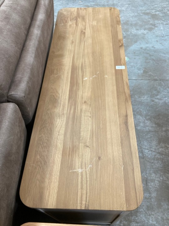 Lot 120  
            Marchington SR10 - Delivery or Collection 

                
OAK FURNITURELAND OTTO SMOKED OAK FINISH AND CASHMERE PAINTED 7 DRAWER CHEST - OR...