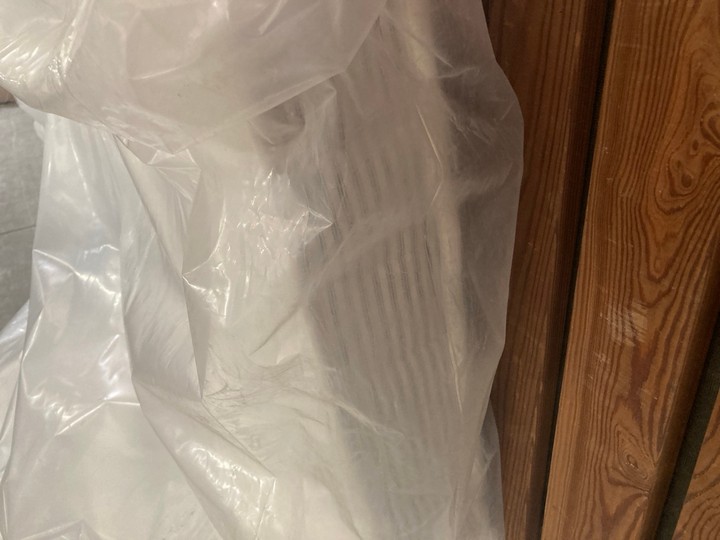 Lot 167  
            Marchington SR10 - Delivery or Collection 

                
LOAF.COM SOFA BED MATTRESS : SIZE 153 X 180CM: LOCATION - A3