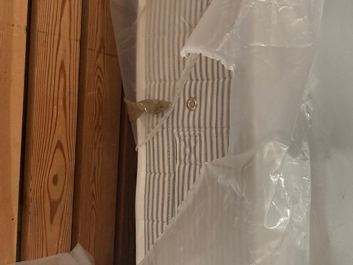 Lot 169  
            Marchington SR10 - Delivery or Collection 

                
LOAF.COM OUR PERFECT DOUBLE MATTRESS - ORIGINAL RRP £695: LOCATION - A3