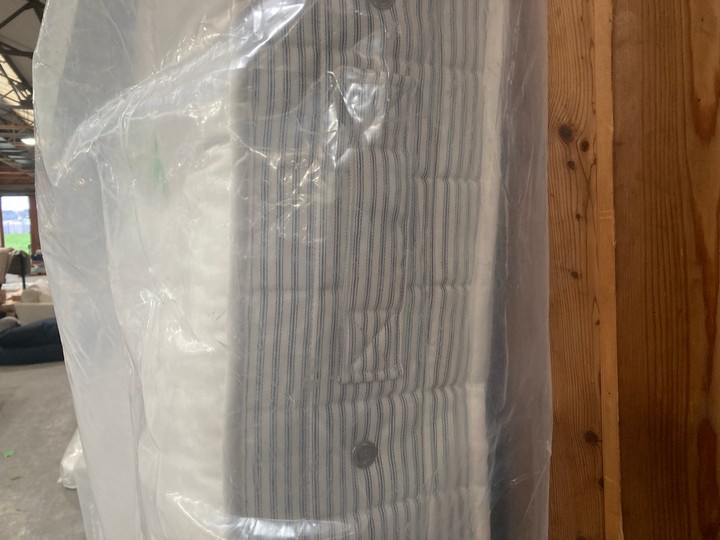 Lot 170  
            Marchington SR10 - Delivery or Collection 

                
LOAF.COM OUR PERFECT SUPER KING SIZE MATTRESS - ORIGINAL RRP £895: LOCATION - A4