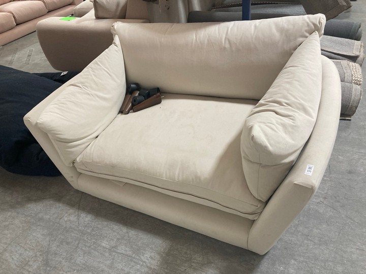 Lot 171  
            Marchington SR10 - Delivery or Collection 

                
LOAF.COM GROOVER LOVE SEAT IN POSH ENVELOPE CLEVER COTTON - ORIGINAL RRP £1195: L...