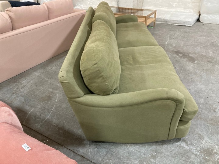 Lot 178  
            Marchington SR10 - Delivery or Collection 

                
LOAF.COM JONESY EXTRA LARGE 4 SEATER SOFA IN ALLOTMENT CLEVER COTTON - ORIGINAL R...