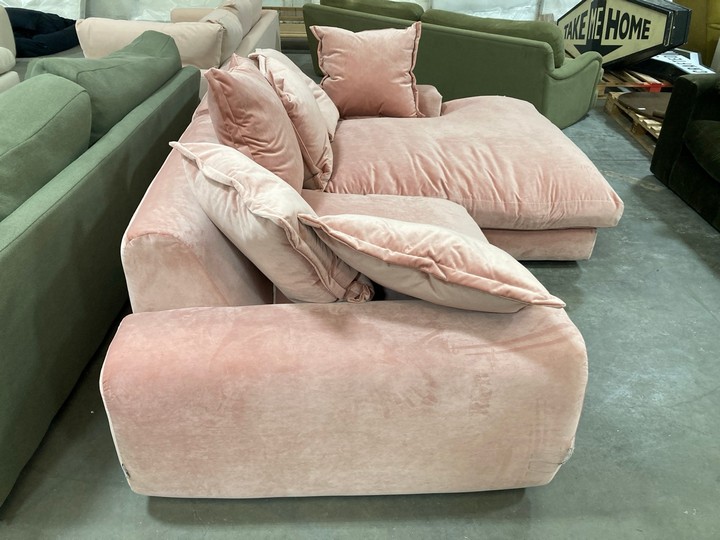 Lot 179  
            Marchington SR10 - Delivery or Collection 

                
LOAF.COM WODGE MODULAR STYLE RIGHT HAND FACING CHAISE END CORNER SOFA IN FLUSHED ...