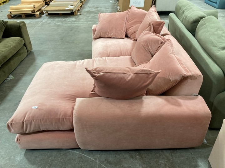Lot 179  
            Marchington SR10 - Delivery or Collection 

                
LOAF.COM WODGE MODULAR STYLE RIGHT HAND FACING CHAISE END CORNER SOFA IN FLUSHED ...