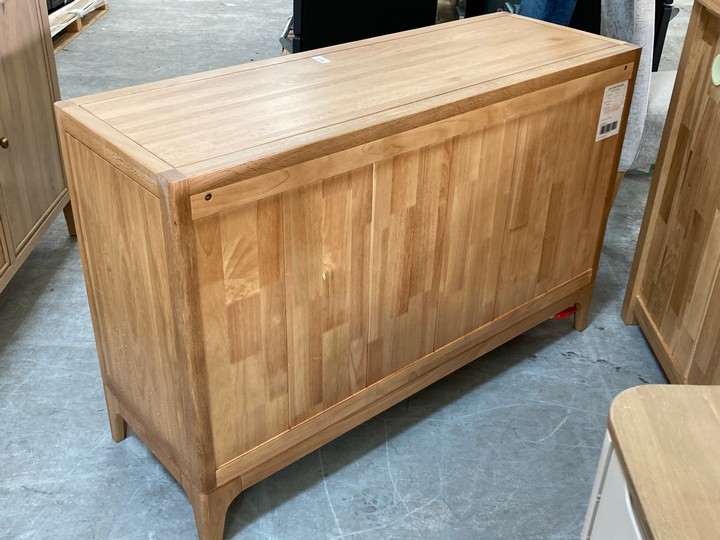 Lot 17  
            Marchington SR10 - Delivery or Collection 

                
OAK FURNITURELAND DURHAM NATURAL OAK LARGE SIDEBOARD - ORIGINAL RRP £649.99: LOCA...