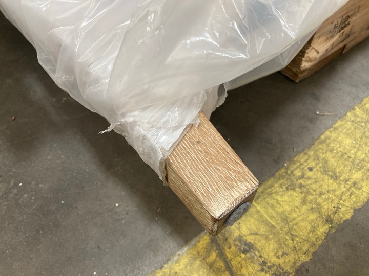 Lot 185  
            Marchington SR10 - Delivery or Collection 

                
LOAF.COM SPINDLE SUPER KING SIZE BED FRAME IN WEATHERED OAK FINISH - ORIGINAL RRP... - Image 3