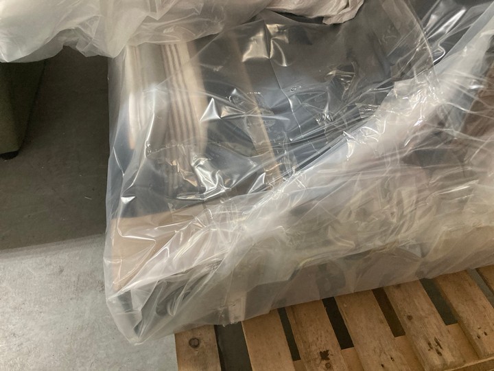 Lot 189  
            Marchington SR10 - Delivery or Collection 

                
LOAF.COM BRIOCHE SOFA BED FRAME IN MEDIUM DUSTED COCOA: LOCATION - A4