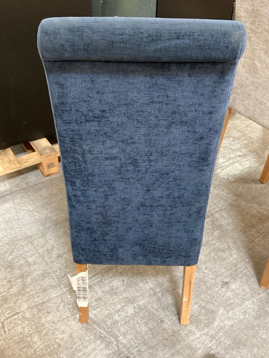 Lot 18  
            Marchington SR10 - Delivery or Collection 

                
OAK FURNITURELAND SCROLL BACK CHAIR IN BROOKLYN HUMMINGBIRD BLUE CRUSHED CHENILLE...