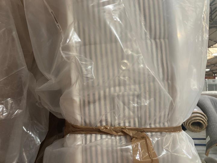 Lot 190  
            Marchington SR10 - Delivery or Collection 

                
LOAF.COM OUR PERFECT MATTRESS DOUBLE SIZE ORIGINAL RRP: £745: LOCATION - A4 - Image 4