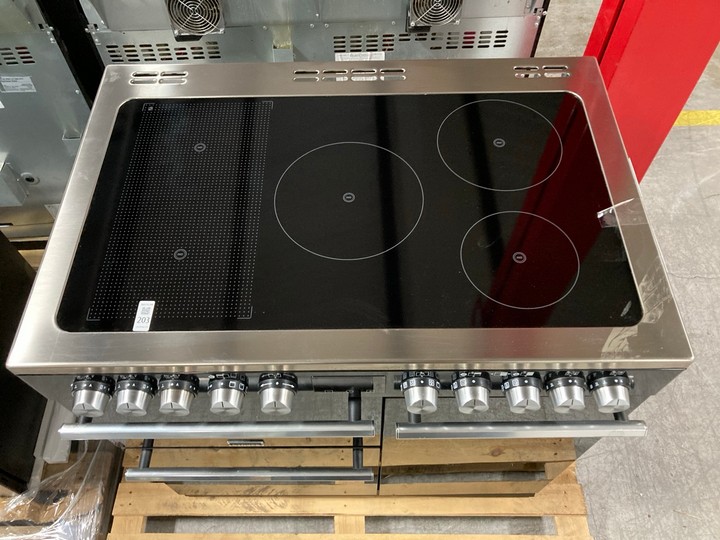 Lot 203  
            Marchington SR10 - Delivery or Collection 

                
STOVES RICHMOND DELUXE 90CM RANGE COOKER IN BLACK MODEL: D900EI RTY: LOCATION - C... - Image 2