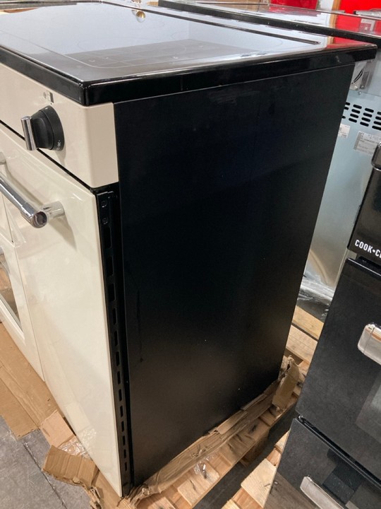 Lot 206  
            Marchington SR10 - Delivery or Collection 

                
BELLING FARMHOUSE 90CM ELECTRIC RANGE COOKER WITH INDUCTION HOB: MODEL 90EI - ORI... - Image 6