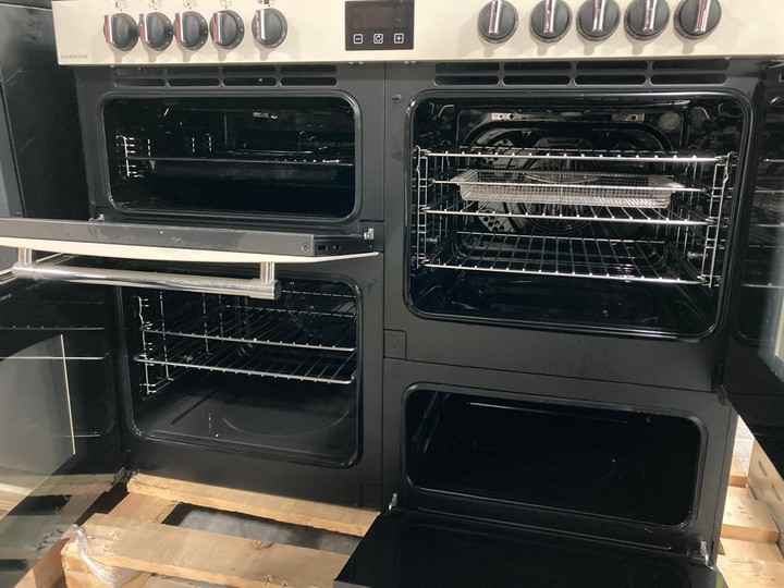 Lot 209  
            Marchington SR10 - Delivery or Collection 

                
BELLING FARMHOUSE 110CM RANGE COOKER WITH INDUCTION HOB IN CREAM : MODEL 110E - O... - Image 3