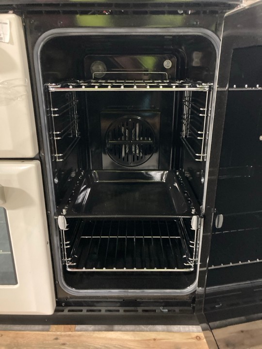 Lot 216  
            Marchington SR10 - Delivery or Collection 

                
STOVES STERLING 90CM DUAL FUEL RANGE COOKER: MODEL S900DF - ORIGINAL RRP £1419: L... - Image 2