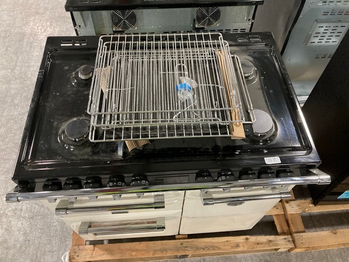 Lot 216  
            Marchington SR10 - Delivery or Collection 

                
STOVES STERLING 90CM DUAL FUEL RANGE COOKER: MODEL S900DF - ORIGINAL RRP £1419: L... - Image 5