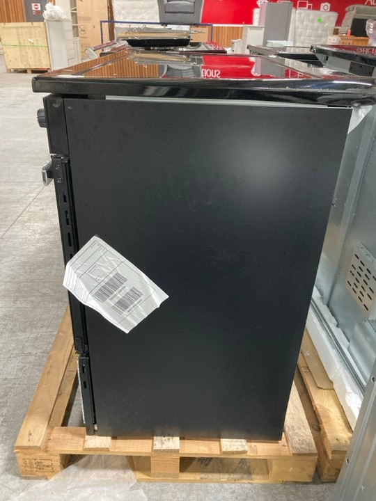 Lot 217  
            Marchington SR10 - Delivery or Collection 

                
STOVES RICHMOND DELUXE 110CM ELECTRIC RANGE COOKER WITH INDUCTION HOB: MODEL 110E... - Image 3