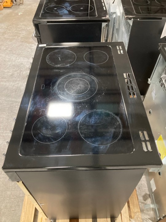 Lot 219  
            Marchington SR10 - Delivery or Collection 

                
BELLING FARMHOUSE 90CM ELECTRIC RANGE COOKER WITH INDUCTION HOB: MODEL 90EI - ORI...