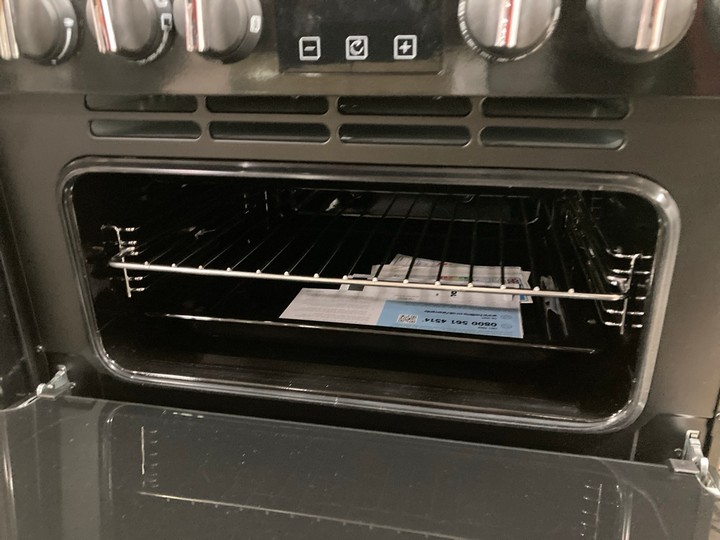 Lot 220  
            Marchington SR10 - Delivery or Collection 

                
BELLING BRITANNIA DELPHI PROFESSIONAL 60CM DUAL FUEL COOKER: MODEL 60DF - ORIGINA... - Image 3