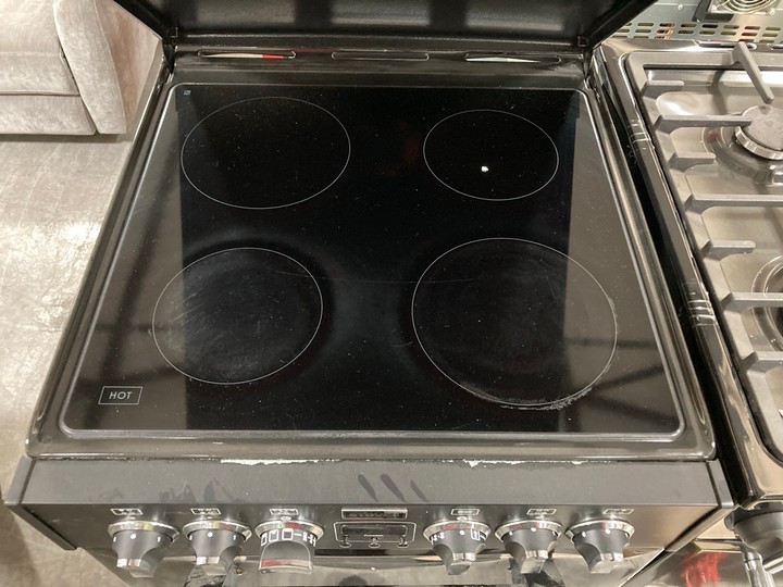 Lot 239  
            Marchington SR10 - Delivery or Collection 

                
STOVES RICHMOND 55CM ELECTRIC MINI RANGE COOKER: MODEL 550E - ORIGINAL RRP £549: ...